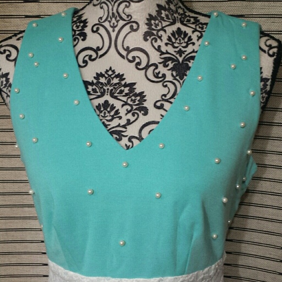 NWOT. Mint and White Dress - Picture 5 of 8